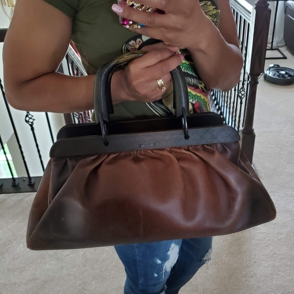 Wood Handle Gucci Distressed Brown Leather Handbag - Picture 2 of 8